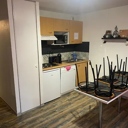 Bellevue Apartment *